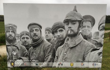 Christmas Truce Picture in the field near the EUFA memorial